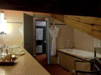 De Peint - Et Restaurant 5* Арль